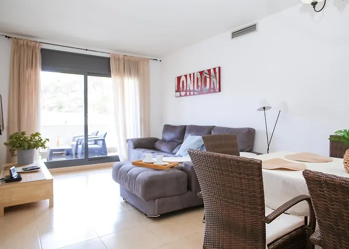 Διαμέρισμα Turo 6 Family Flat With Pool And Playground