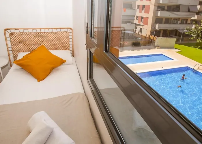 Turo 6 Family Flat With Pool And Playground
