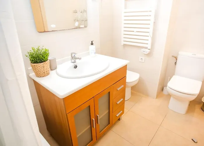 Turo 6 Family Flat With Pool And Playground *