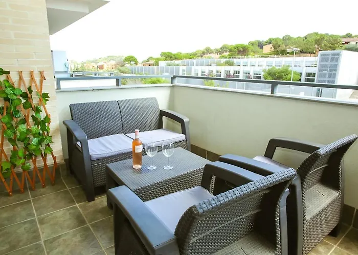 Turo 6 Family Flat With Pool And Playground Διαμέρισμα *