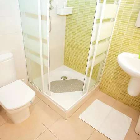 Turo 6 Family Flat With Pool And Playground Lejlighed Lloret de Mar