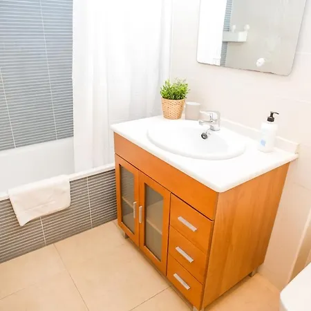 Turo 6 Family Flat With Pool And Playground Διαμέρισμα *