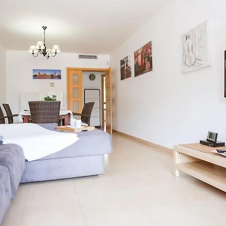 Apartmán Turo 6 Family Flat With Pool And Playground